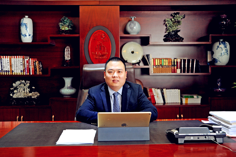 新時(shí)代，我們堅(jiān)定前行