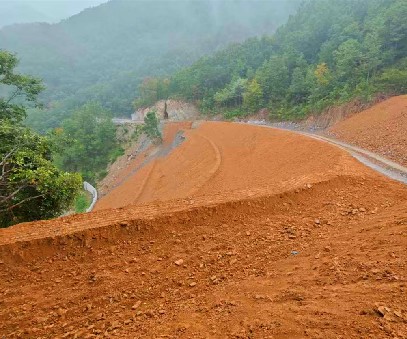 雙河金礦 |筑牢生態(tài)屏障，鋪就“三生共贏(yíng)”之路